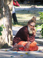 041205235506_yogi_in_haridwar