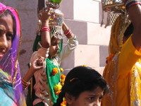 041215233850_girls_in_jodhpur