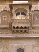 041211005300_haveli_window_balcony