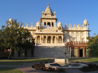 041216031802_white_marble_jaswant_thada