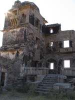 041219145944_palace_ruin