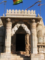 041219152338_temple_entrance