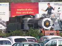 041226112750_agra_train_station