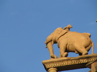 041231163914_little_guy_riding_big_elephant_in_khajuraho