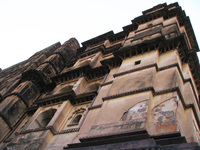 050102164618_chaturbhuj_temple