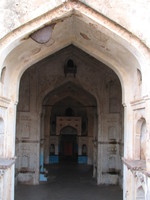050102165952_hallway_of_chaturbhuj_temple