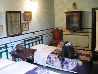 041207031740_hotel_room_in_bhaviron_villa