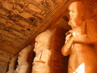 008_statues_inside_abu_simbel