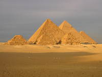 051_the_six_pyramids