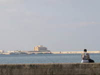 014_looking_far_at_qaltbey