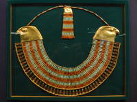 023_necklace_of_tut