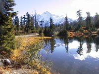 004_lake_in_mt_baker