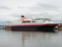 11060004_nordnorge_ship_to_antartica