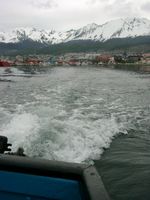 11040025_boat_leaving_ushuaia