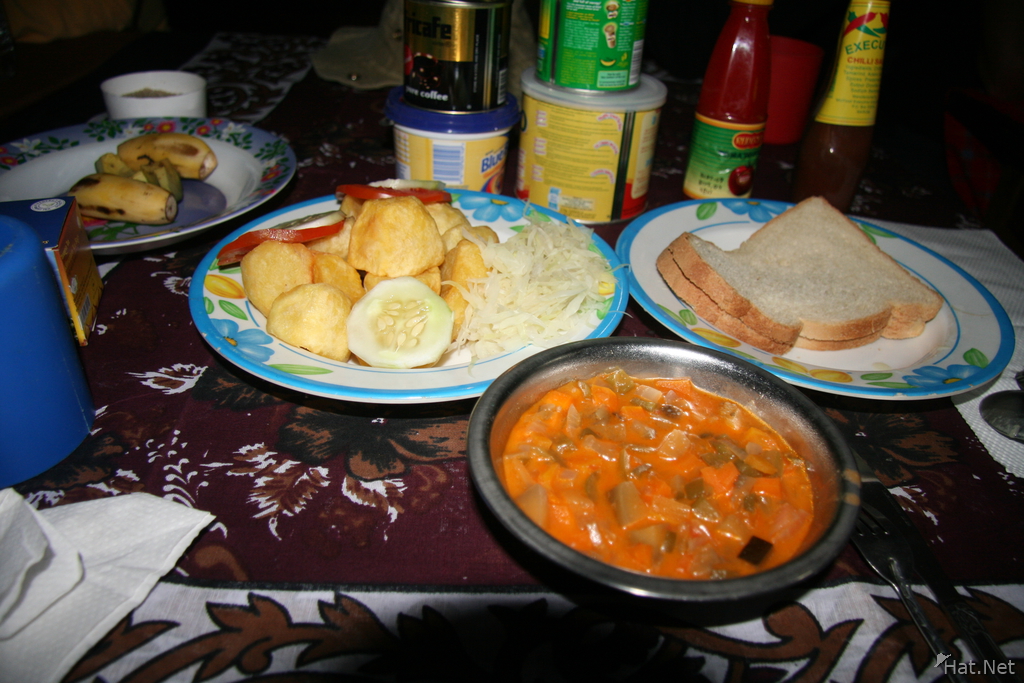 food--dinner at mandara hut