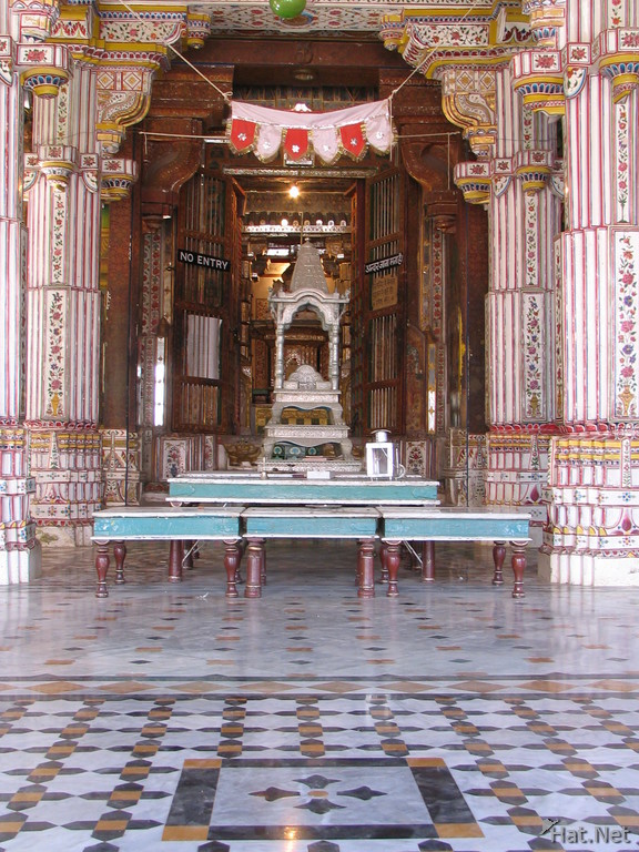 jain temple in old town bikaner