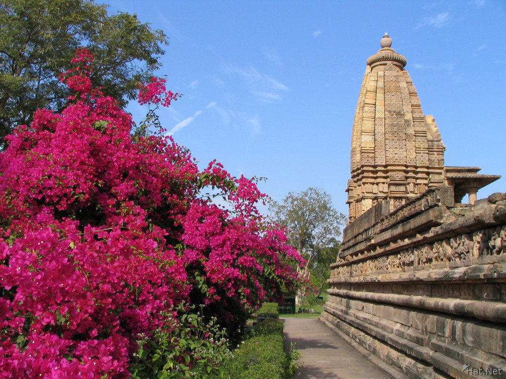 khajuraho lakshmana temple