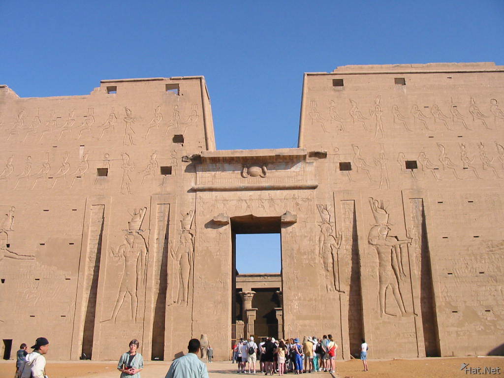 entrance to temple of horus
