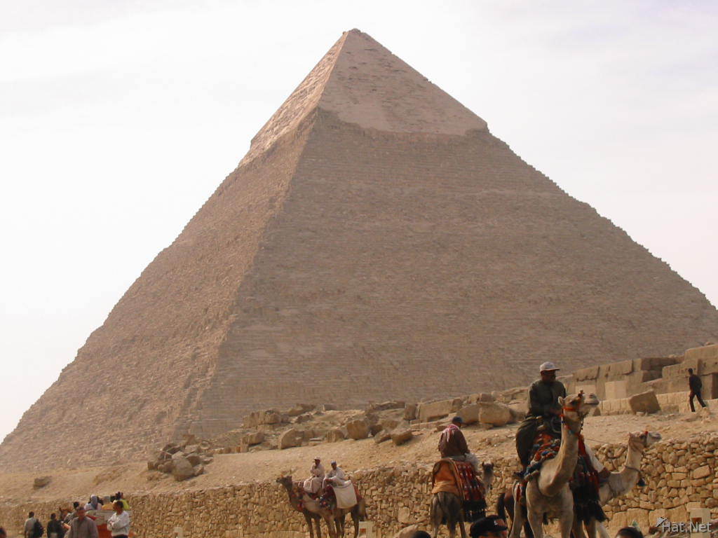 pyramid of khafre s