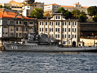 20091112163104_brazilian_warship